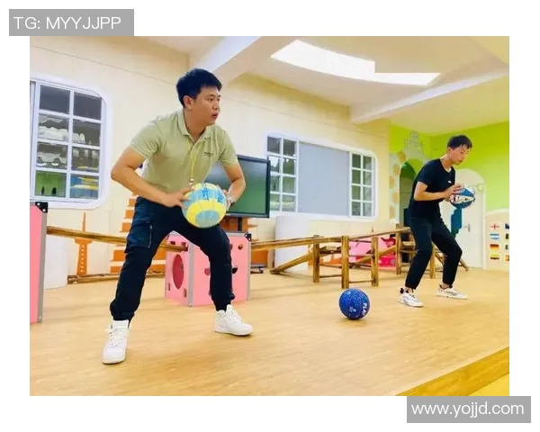 幼儿园篮球培训课程启蒙孩子运动潜能培养团队精神与合作能力